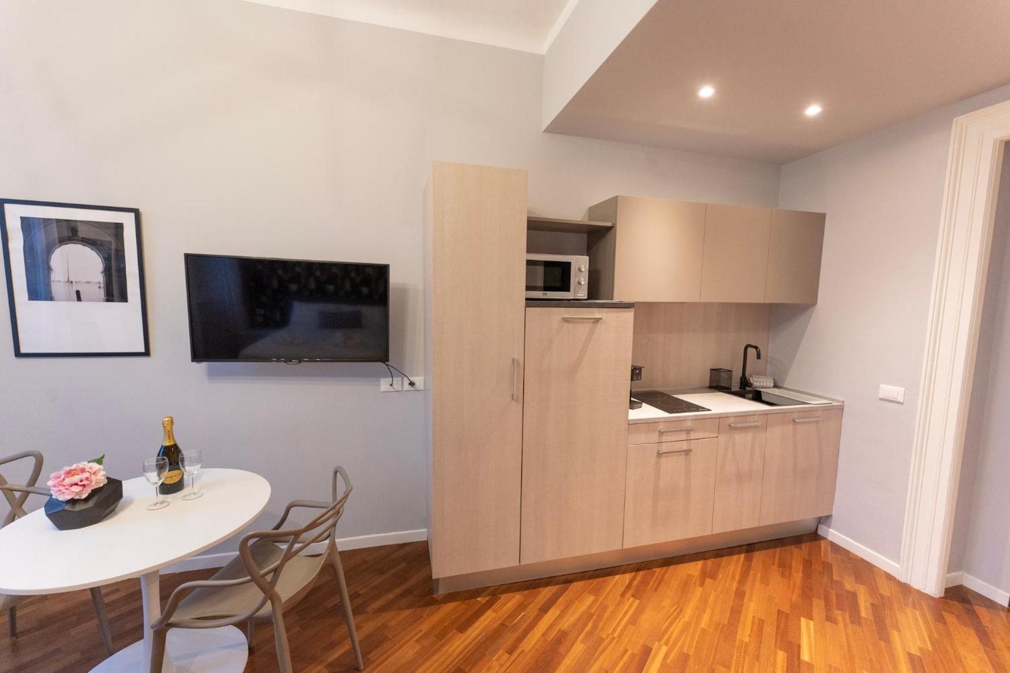 Sofia Residence Stazione Trieste Luaran gambar